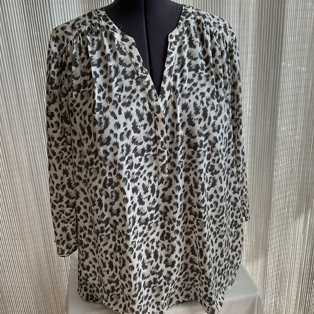 NYDJ Blouse Stone Cat Size 1X NWT